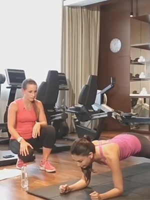 Partial Curl Ups Exercise